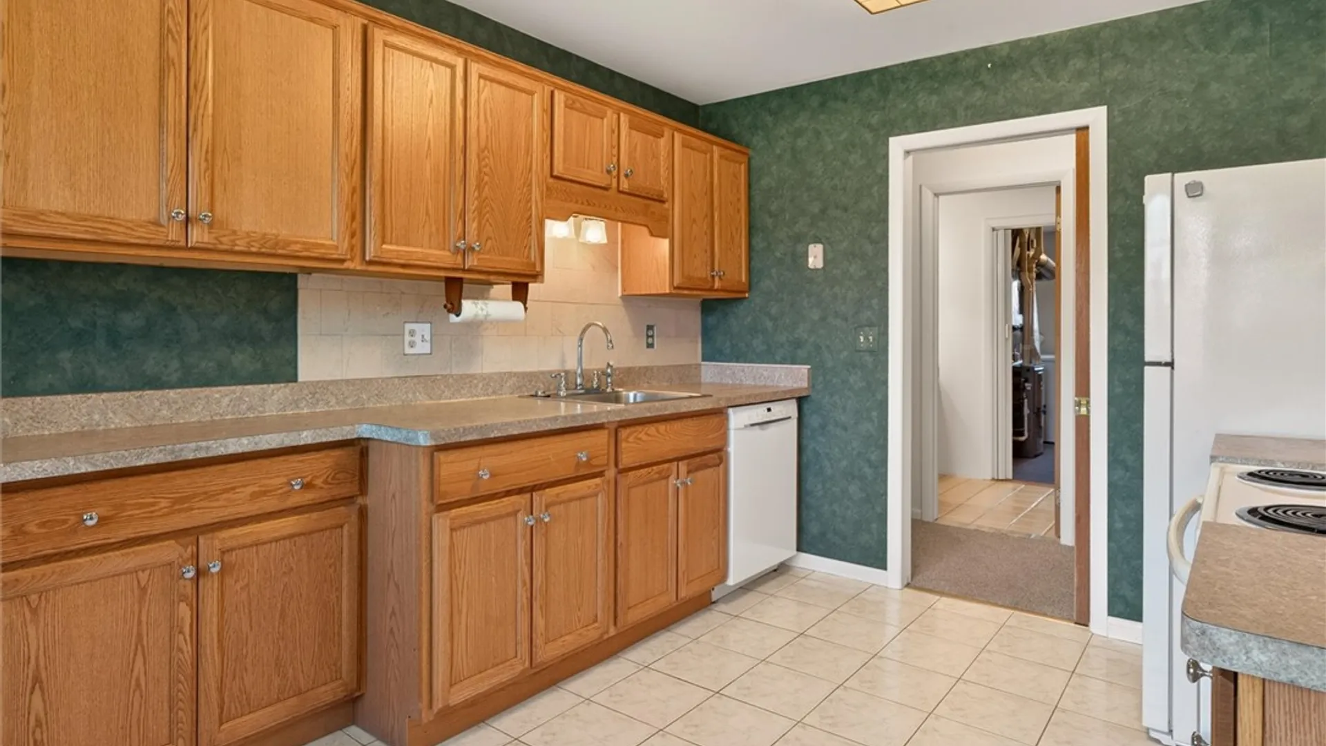 Property at 1018-B Greenleaf Road, Greece, NY 14612 23