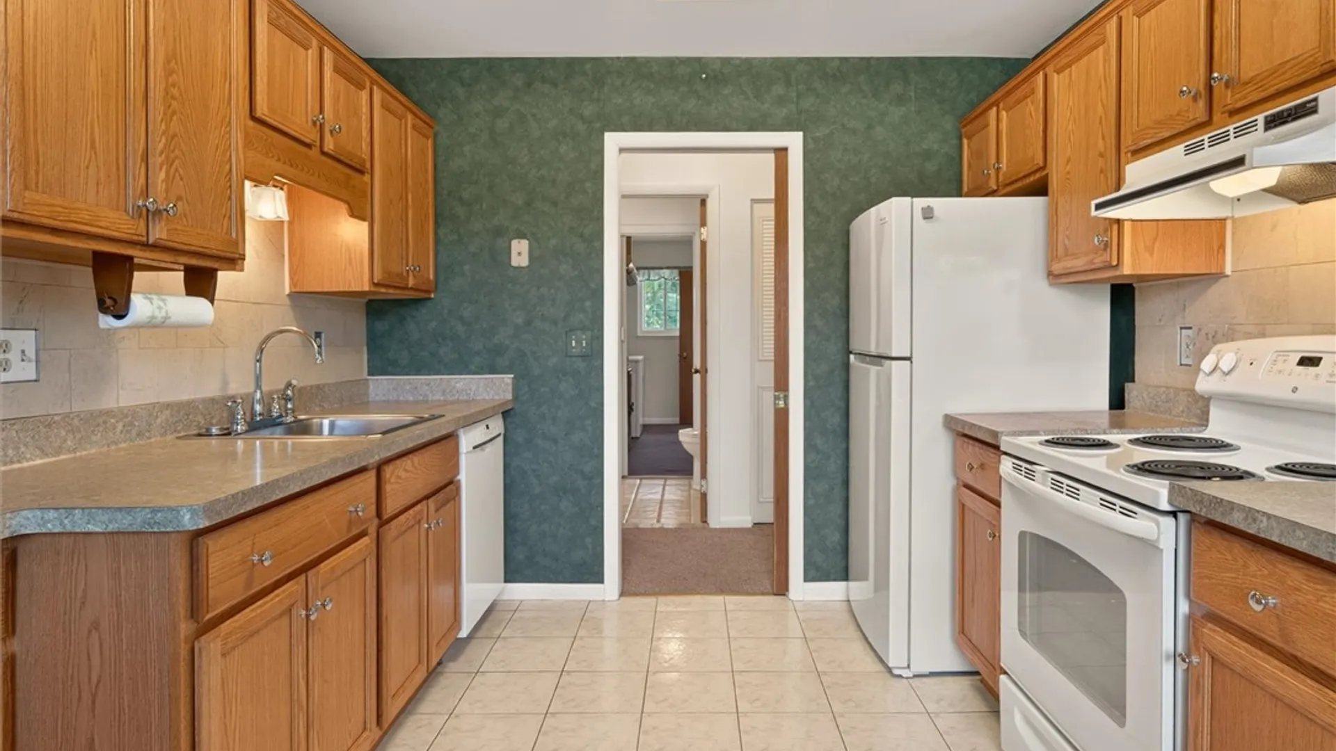 Property at 1018-B Greenleaf Road, Greece, NY 14612 24