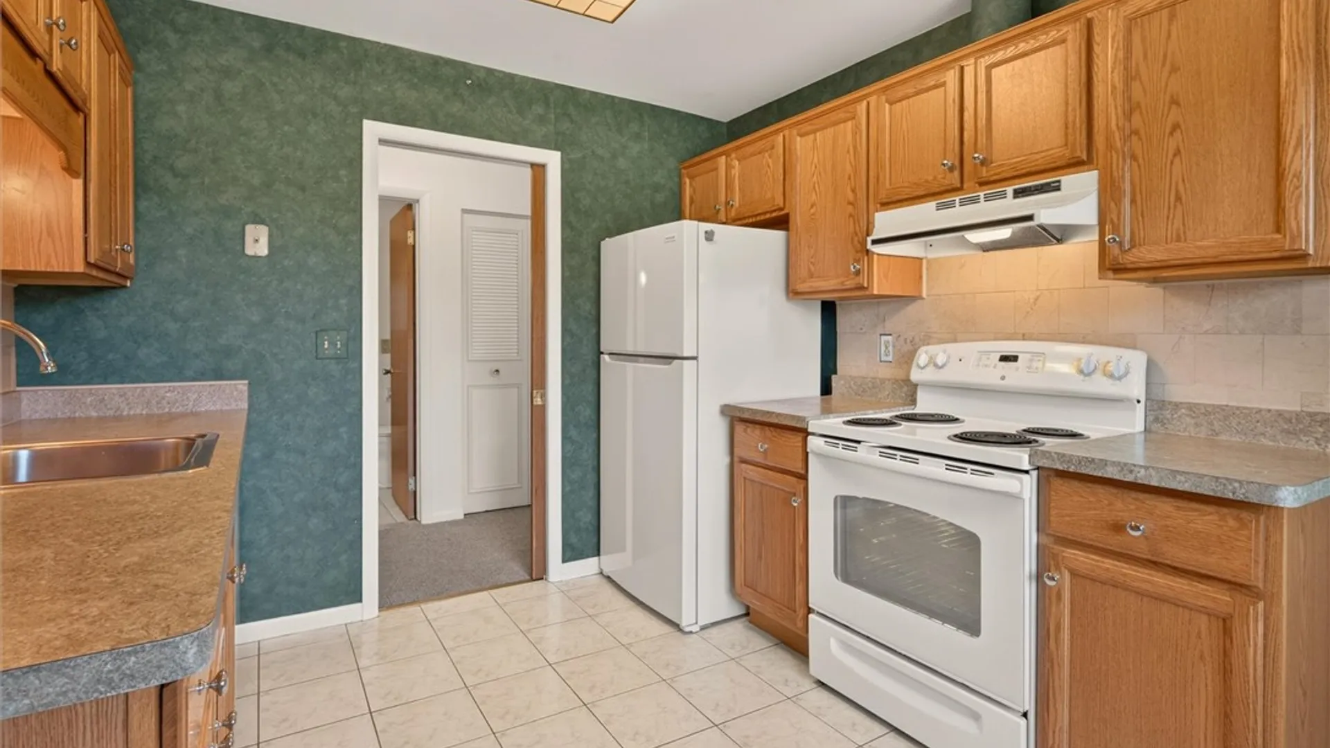 Property at 1018-B Greenleaf Road, Greece, NY 14612 25