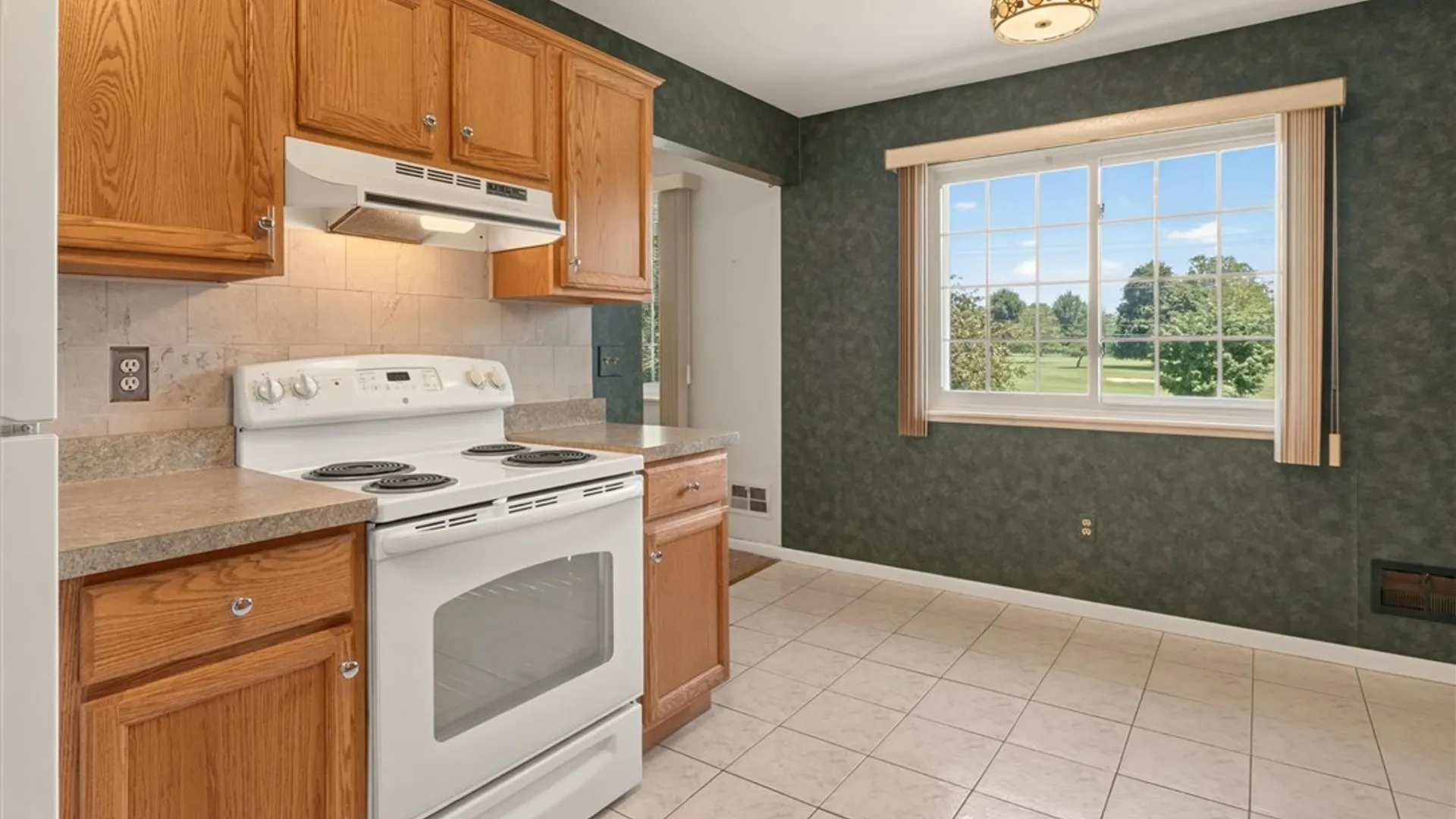 Property at 1018-B Greenleaf Road, Greece, NY 14612 28