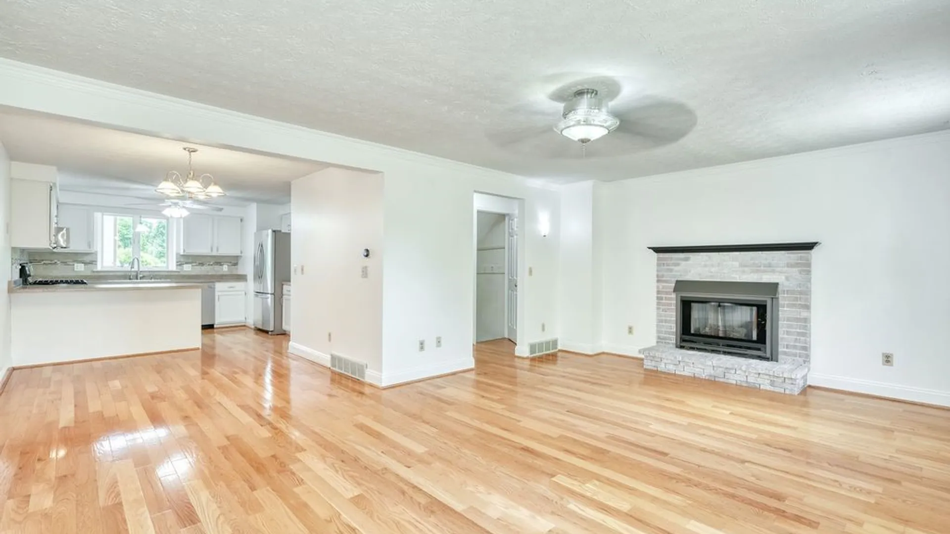 Property at 166 Wycliff Dr Drive, Webster, NY 14580 12