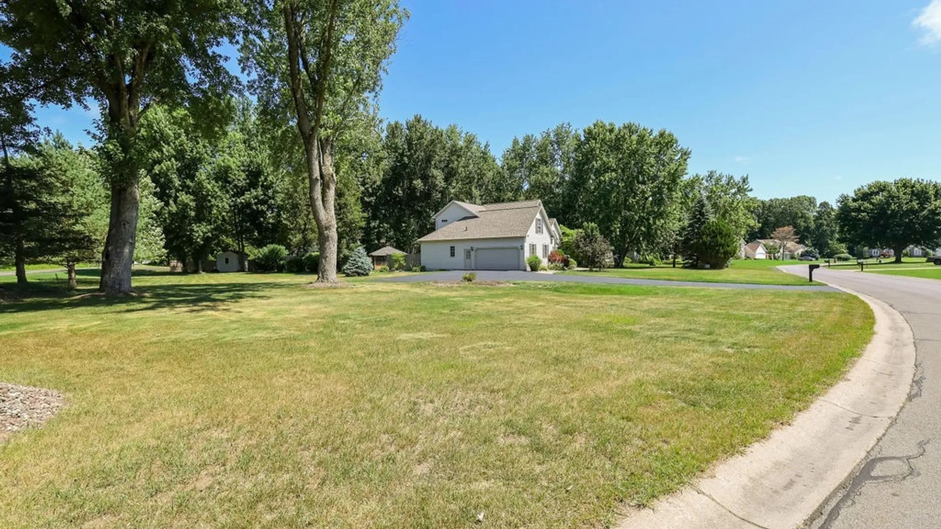 Property at 4551 Quarry Point Circle, Clay, NY 13041 44