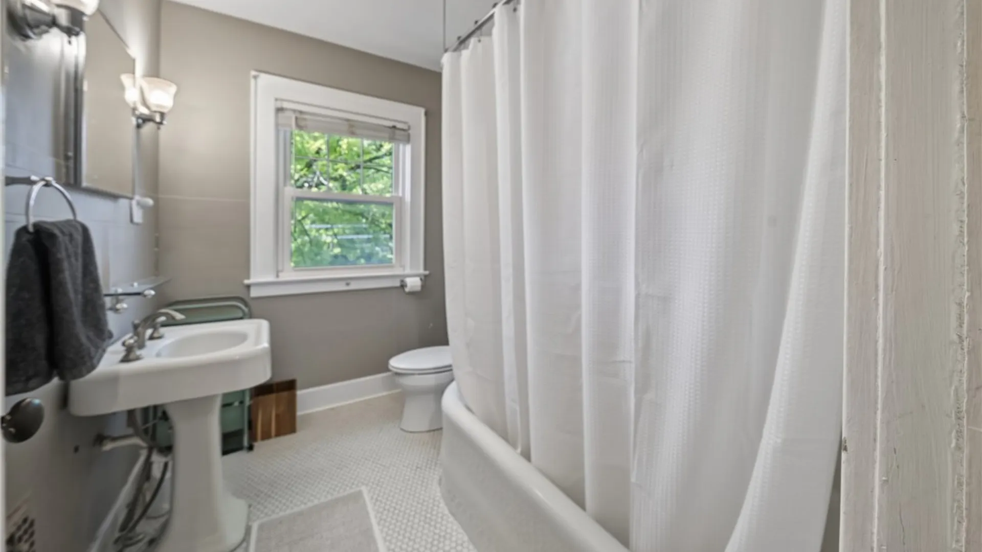 Property at 225 Strathmore Drive, Syracuse, NY 13207 27