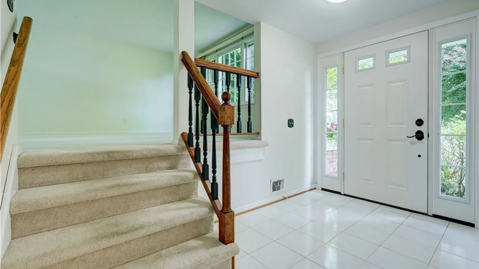 Property at 34 Sturbridge Lane, Pittsford, NY 14534 2