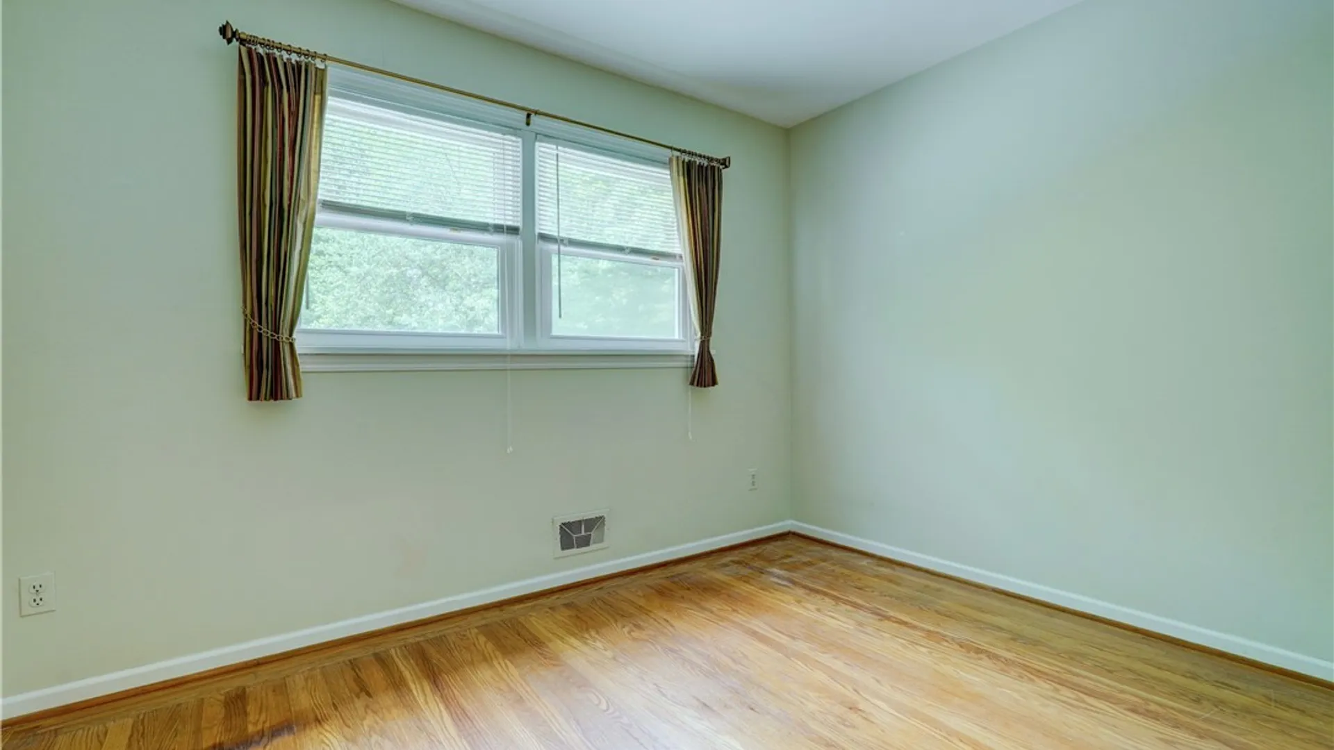 Property at 34 Sturbridge Lane, Pittsford, NY 14534 21