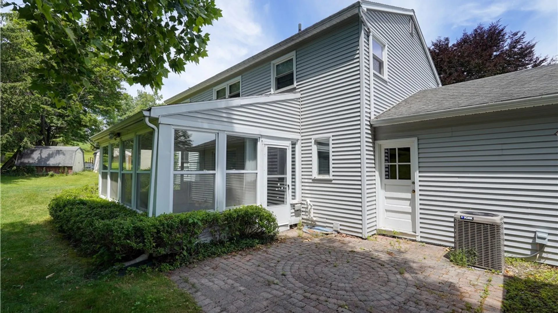 Property at 34 Sturbridge Lane, Pittsford, NY 14534 23