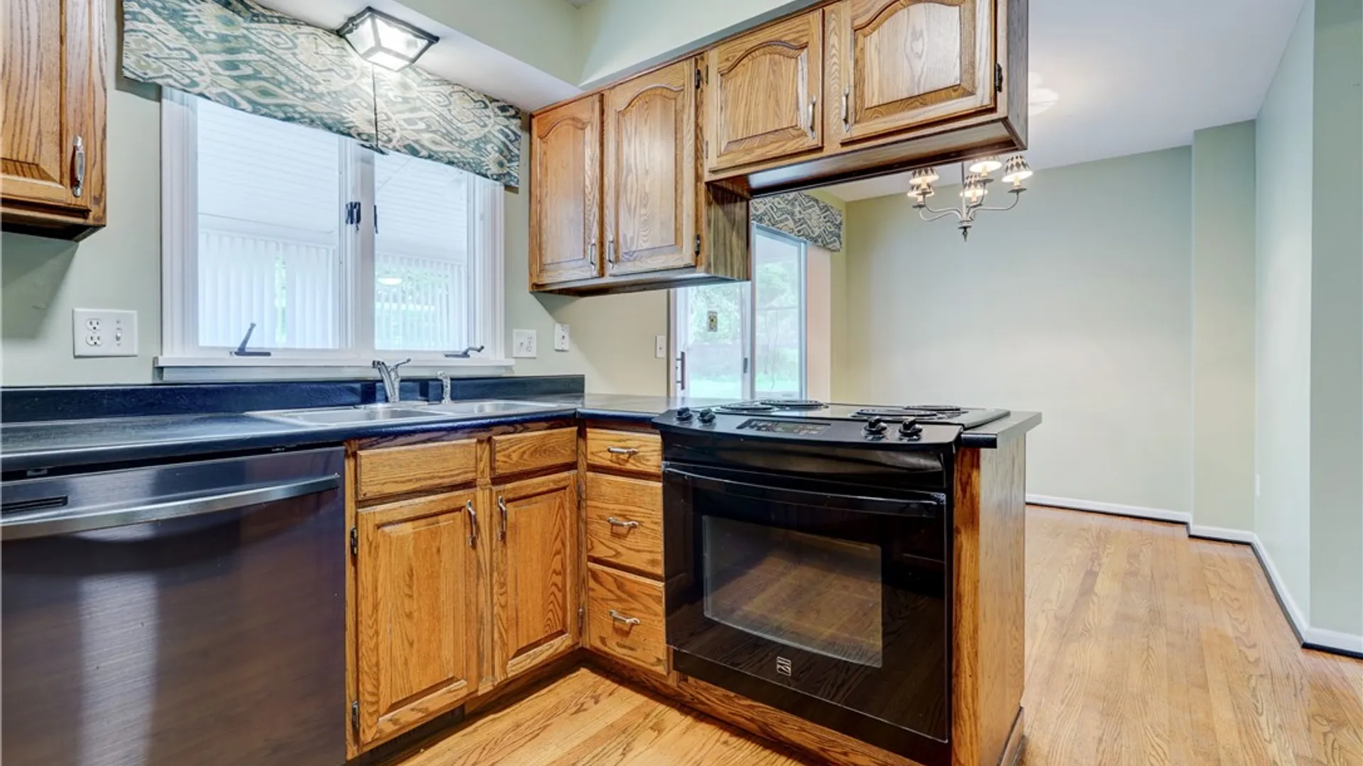 Property at 34 Sturbridge Lane, Pittsford, NY 14534 4