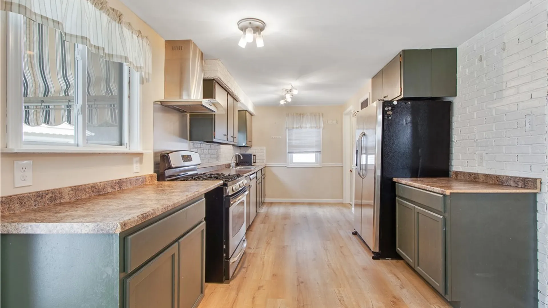 Property at 189 Delray Avenue, West Seneca, NY 14224 13