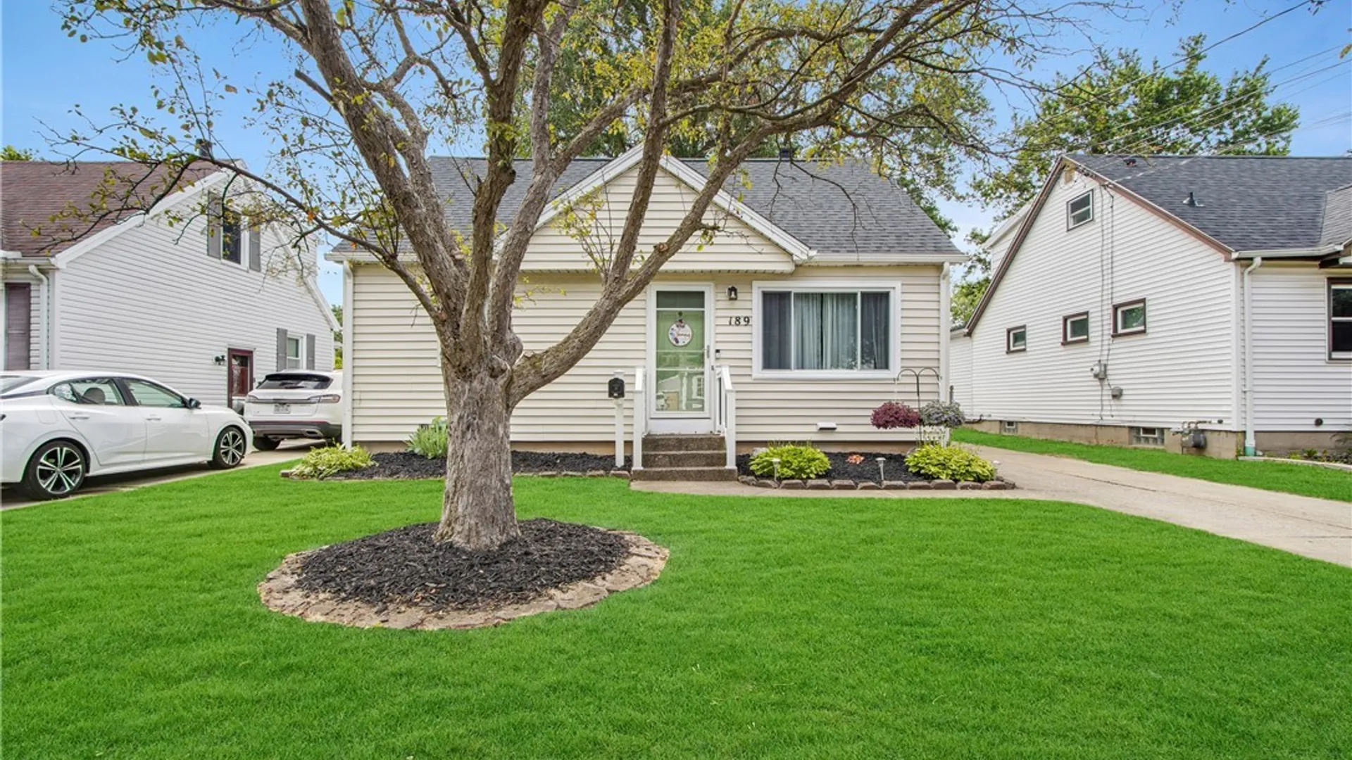 Property at 189 Delray Avenue, West Seneca, NY 14224 4