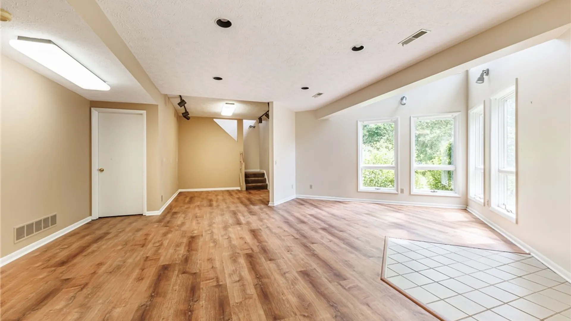 Property at 7227 Hertfordshire, Victor, NY 14564 32