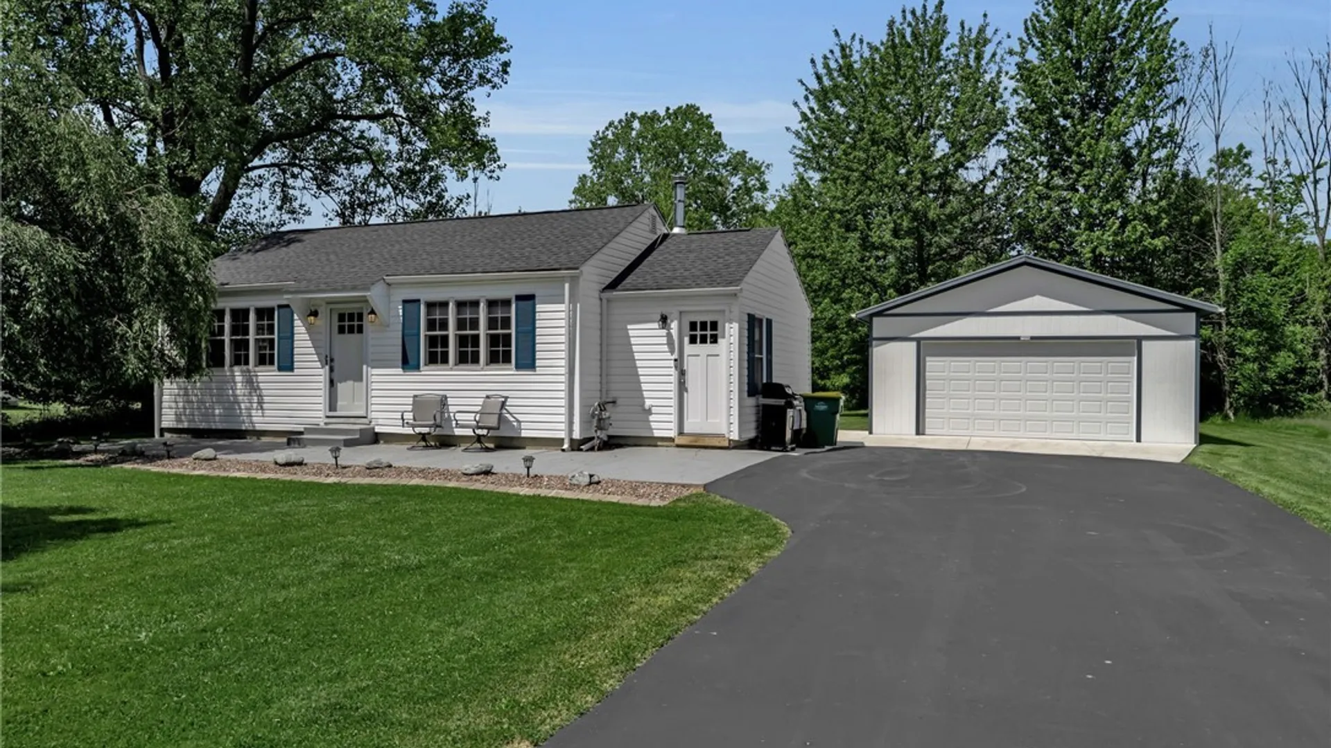 Property at 7077 Tonawanda Creek Rd, Lockport Town, NY 14094 2
