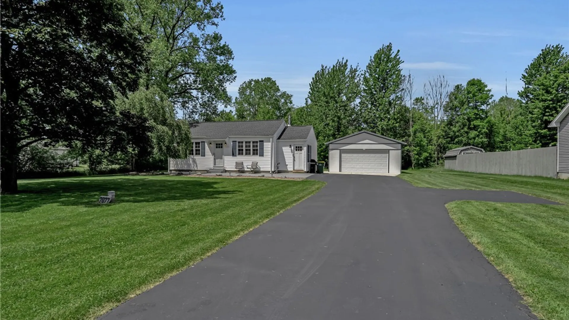 Property at 7077 Tonawanda Creek Rd, Lockport Town, NY 14094 3