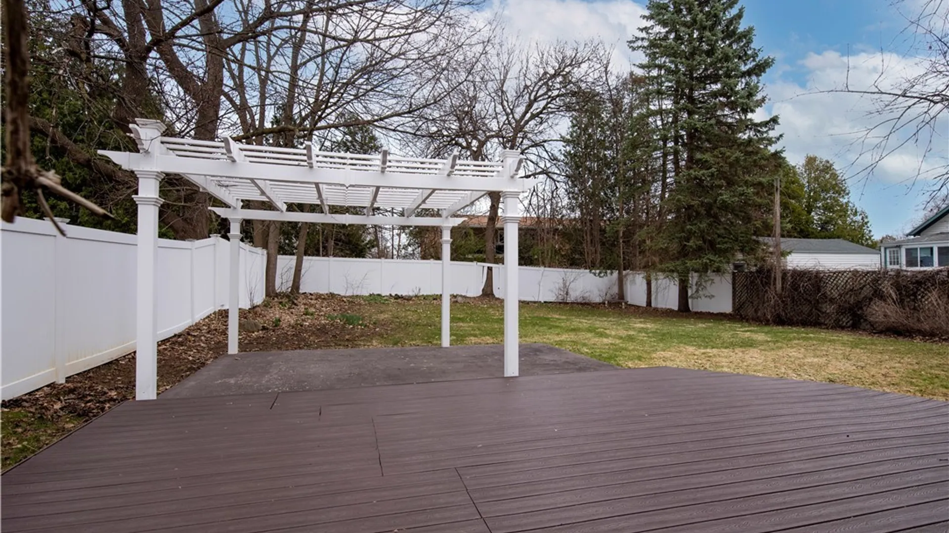 Property at 111 Charing Road, DeWitt, NY 13214 12