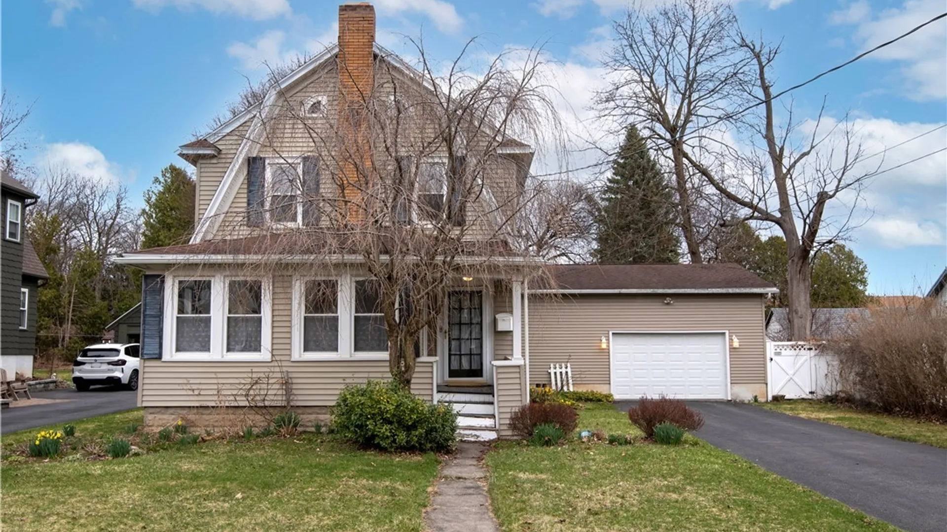 Property at 111 Charing Road, DeWitt, NY 13214 2