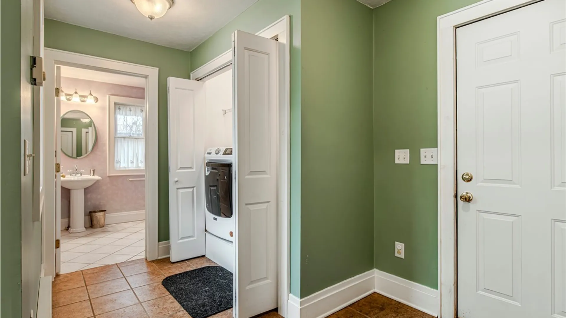 Property at 111 Charing Road, DeWitt, NY 13214 32