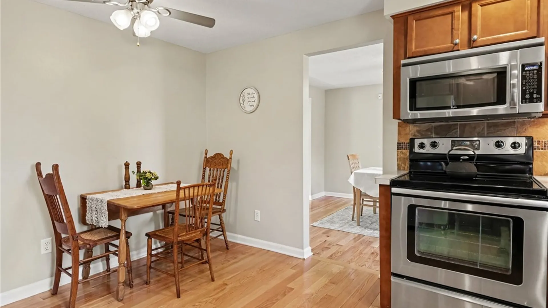 Property at 868 Independence Drive, Webster, NY 14580 10