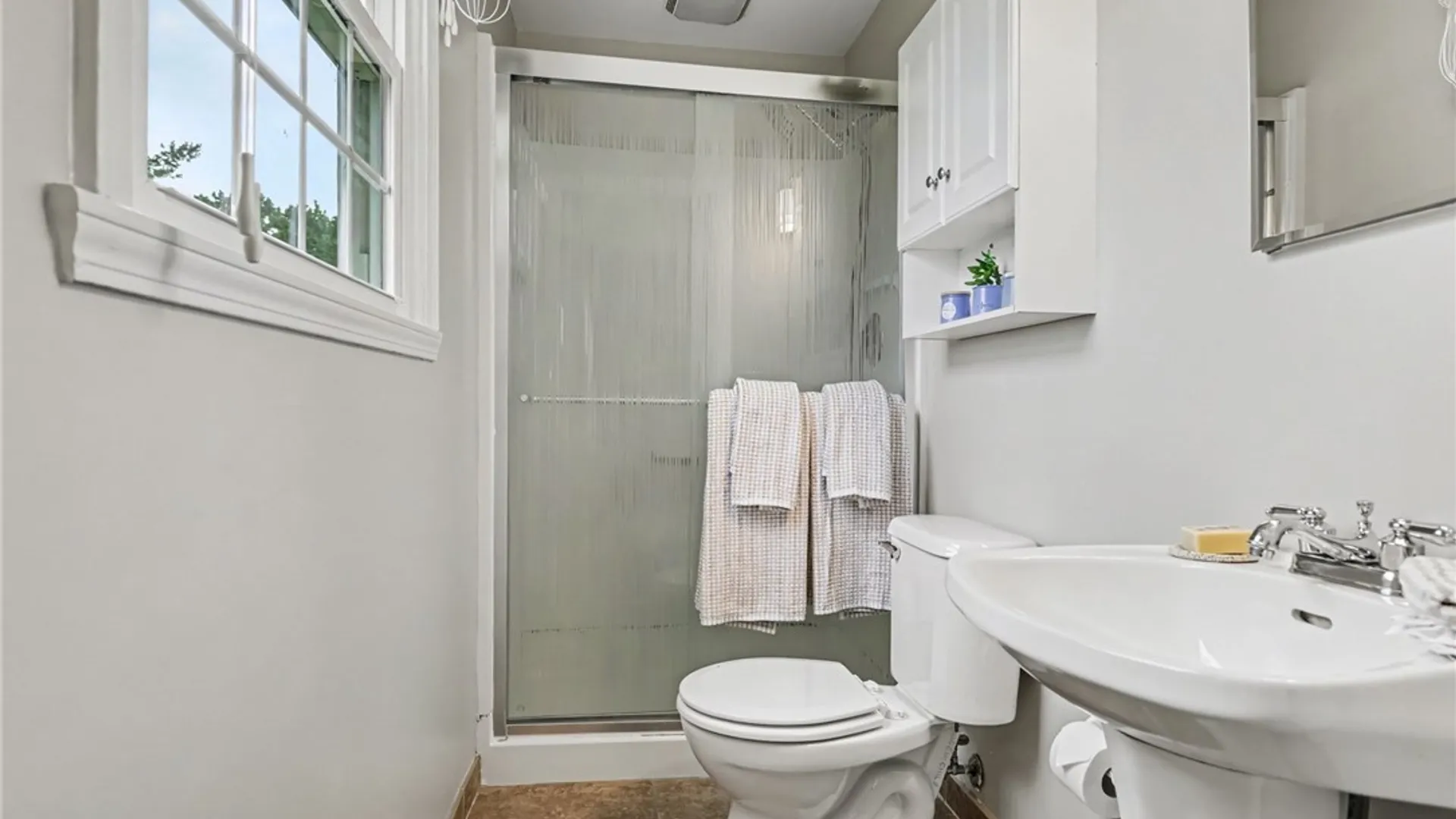 Property at 868 Independence Drive, Webster, NY 14580 17
