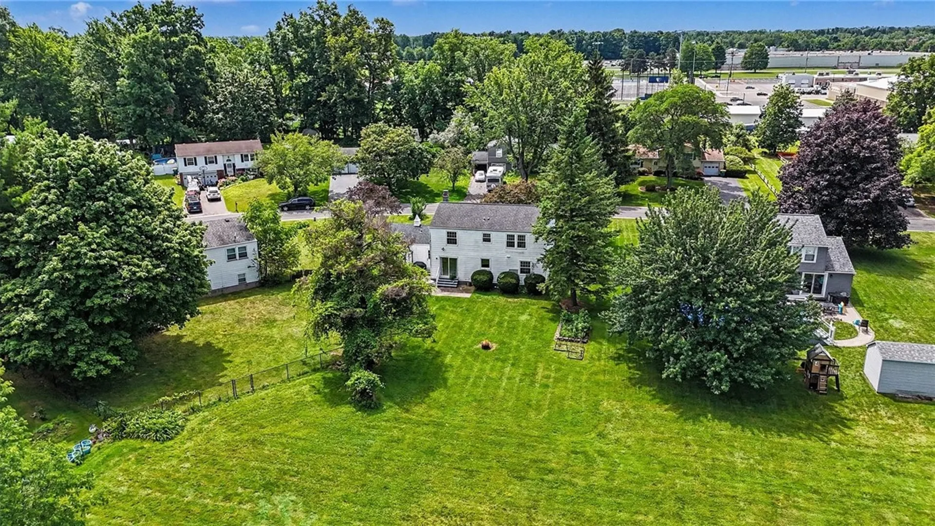 Property at 868 Independence Drive, Webster, NY 14580 27