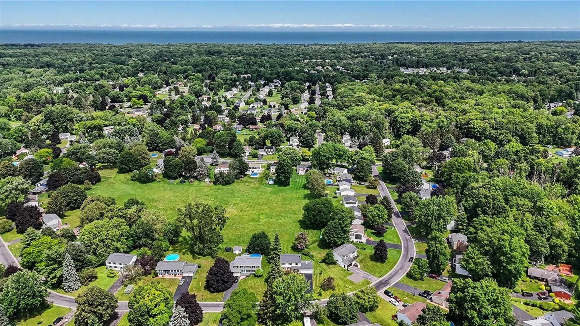 Property at 868 Independence Drive, Webster, NY 14580 29