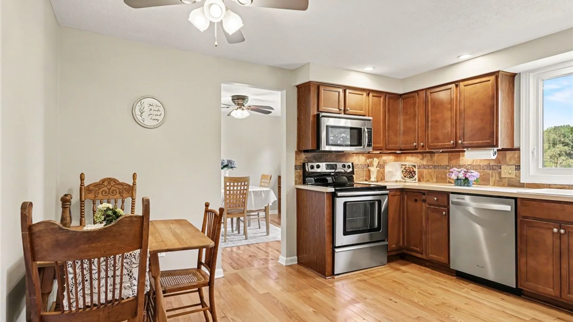 Property at 868 Independence Drive, Webster, NY 14580 9