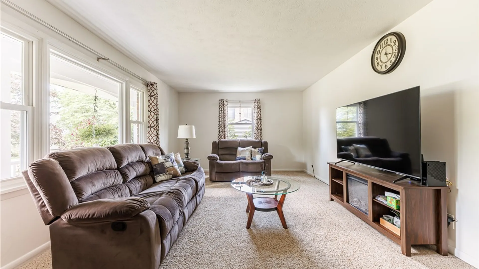 Property at 18 Waterford Way, Perinton, NY 14450 8