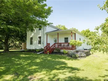7424 S Pearl Road, Oakfield, NY 14125