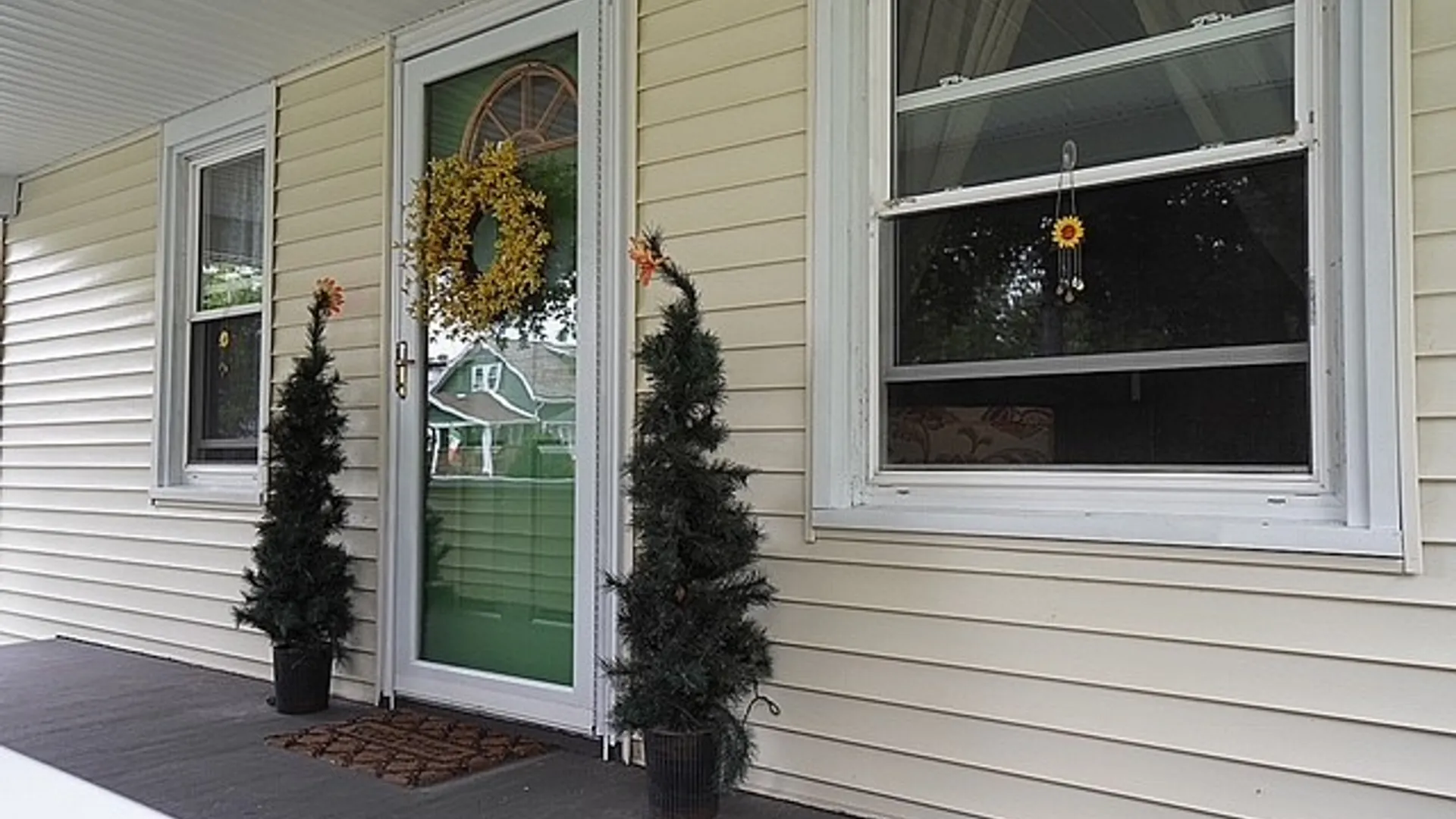 Property at 79 Stenzil Street, North Tonawanda, NY 14120 4