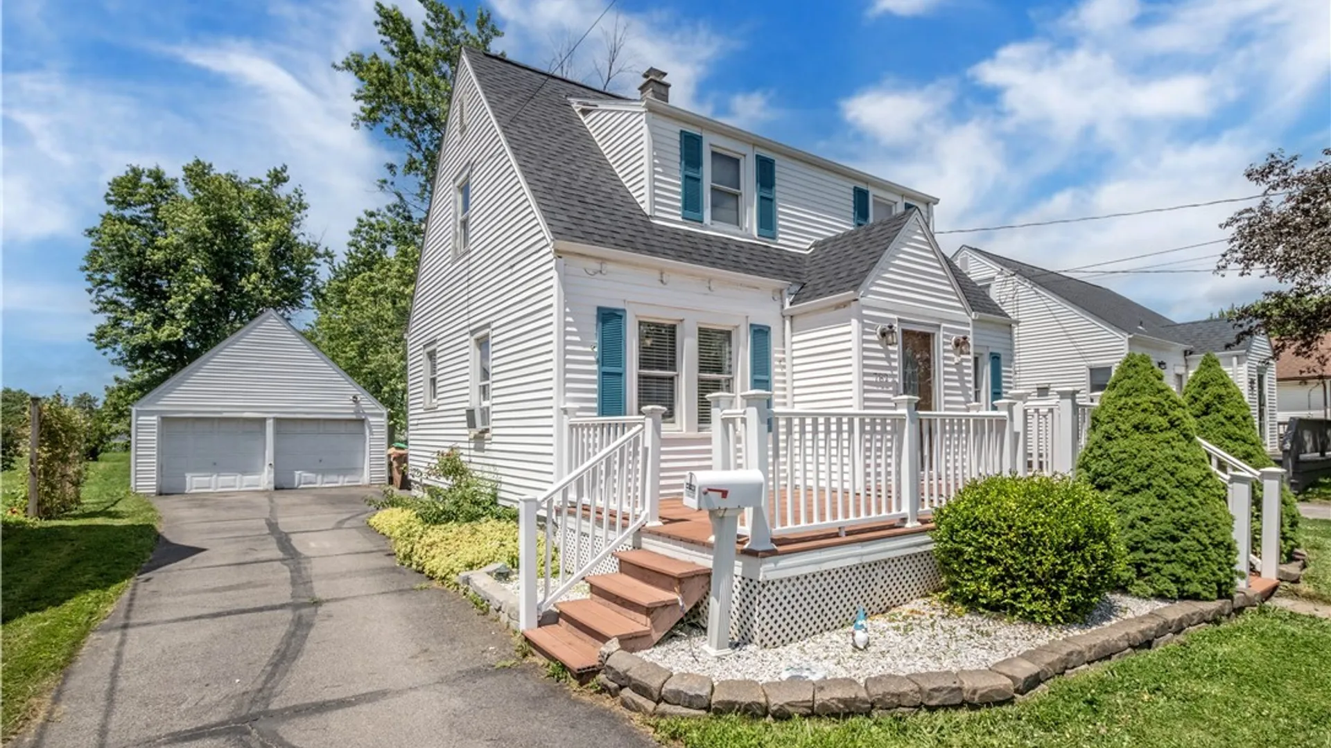 Property at 782 Beach Rd Road, Cheektowaga, NY 14225 3