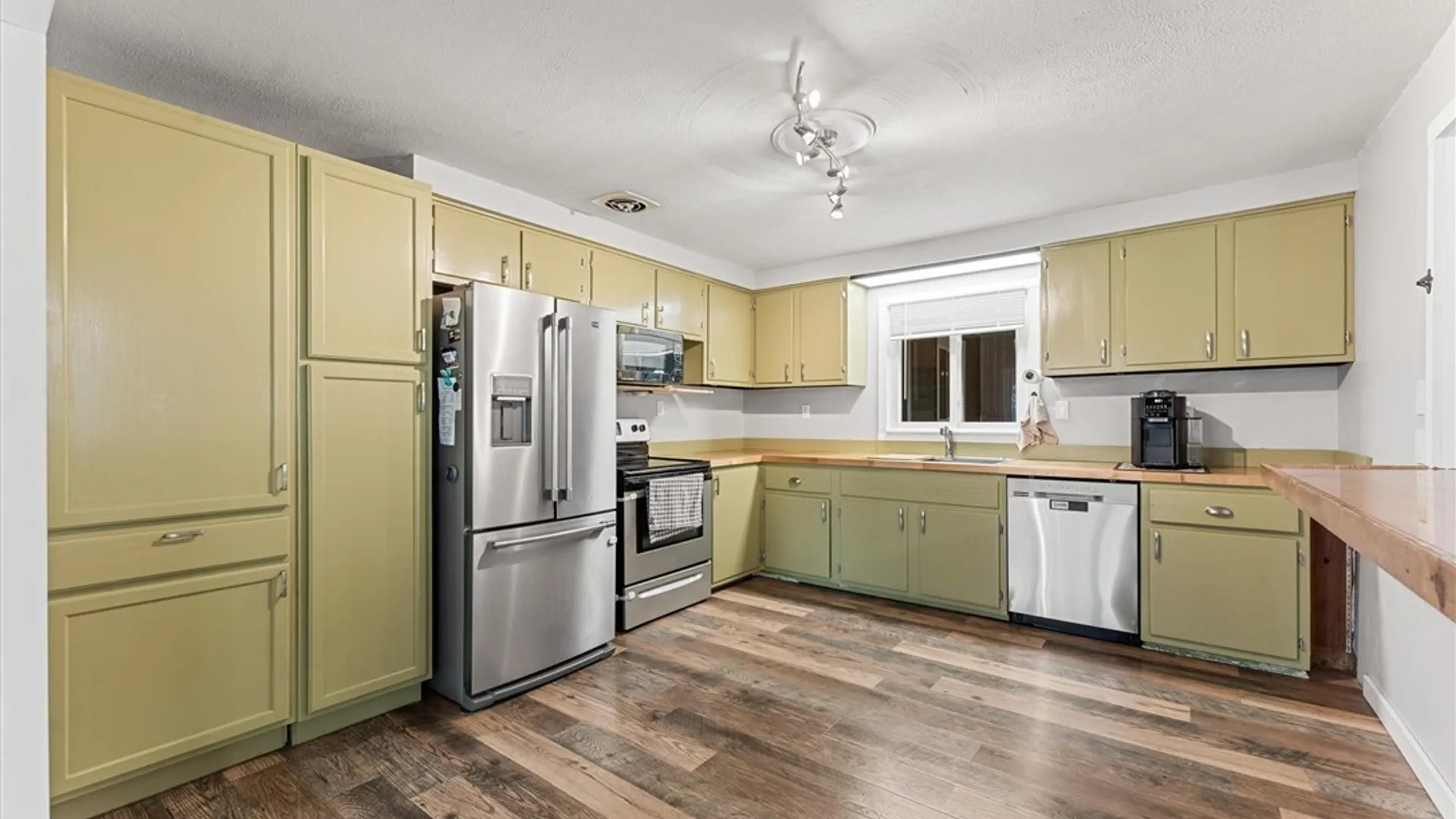Property at 317 Fairmount Avenue, Salina, NY 13088 6
