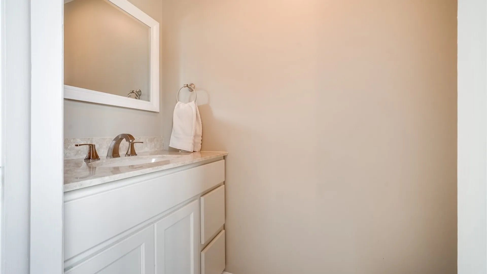 Property at 73 Stallion Circle, Greece, NY 14626 13