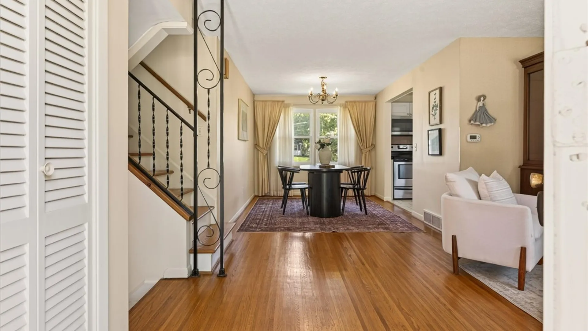 Property at 11 Parkwood Lane, Penfield, NY 14526 5