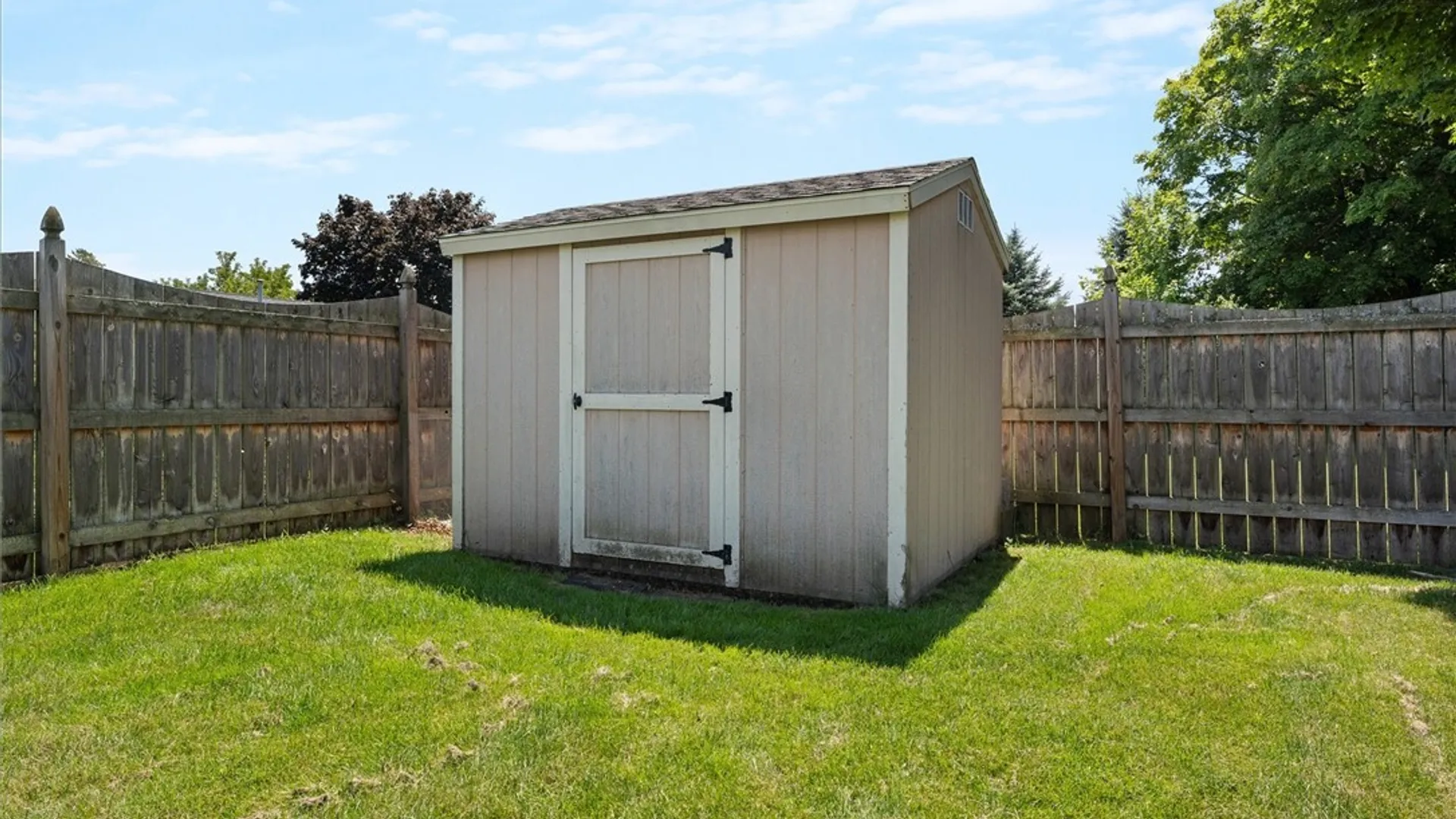 Property at 105 Joel Avenue, Salina, NY 13088 35