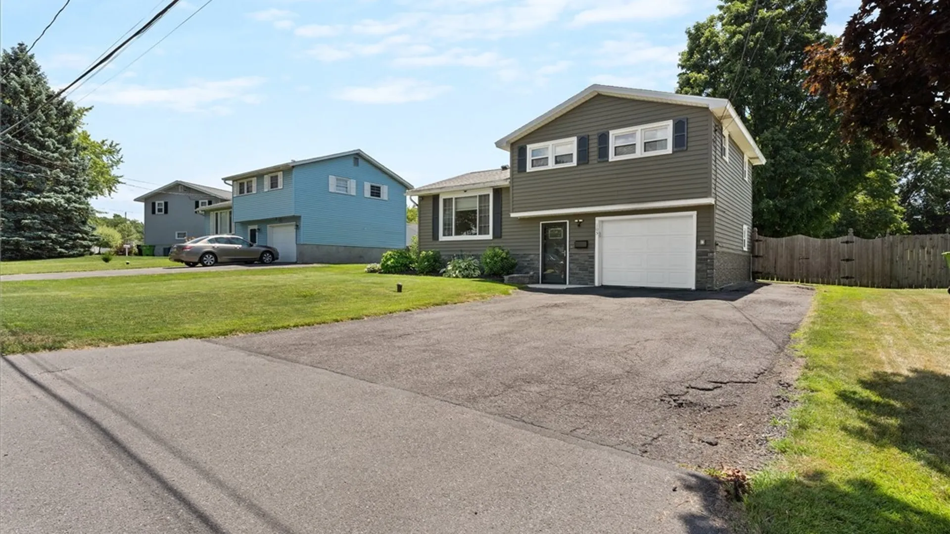 Property at 105 Joel Avenue, Salina, NY 13088 5