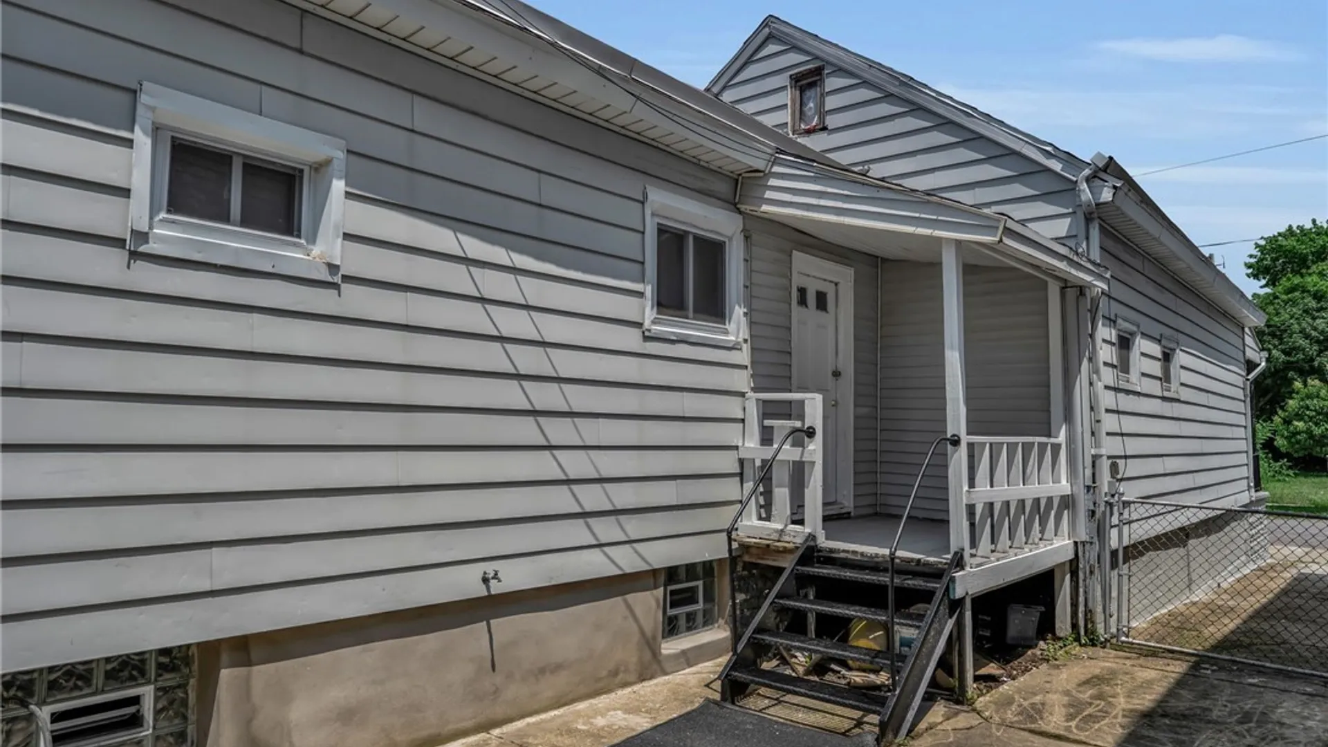 Property at 468 Plymouth Avenue, Buffalo, NY 14213 4