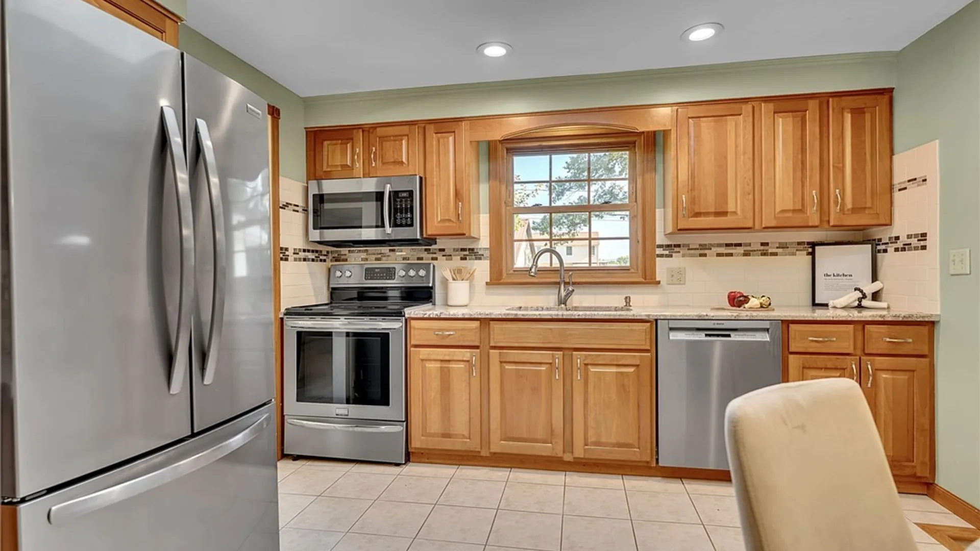 Property at 28 Bragg Court, Amherst, NY 14221 11