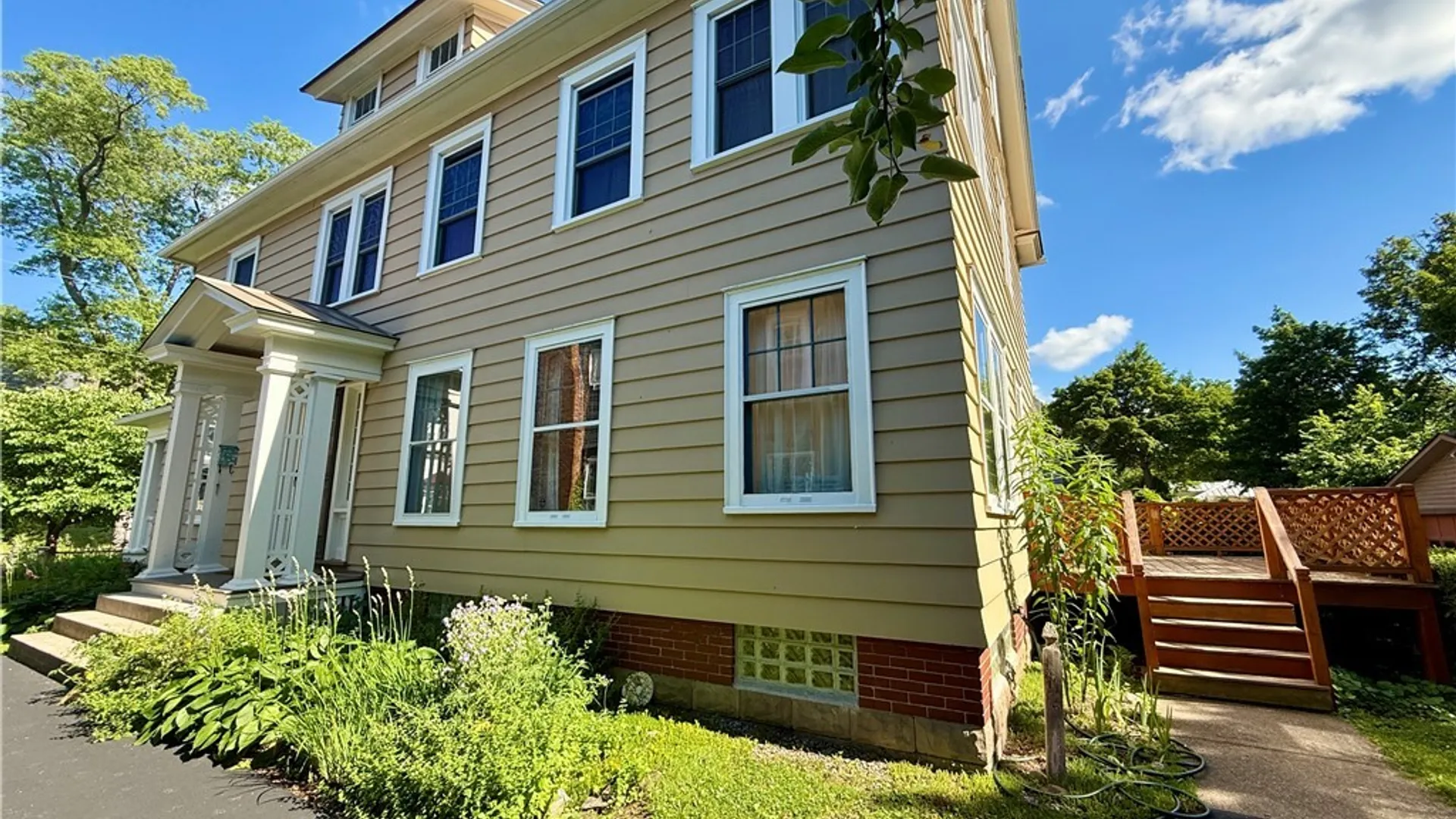 Property at 142 Cambridge Street, Syracuse, NY 13210 4