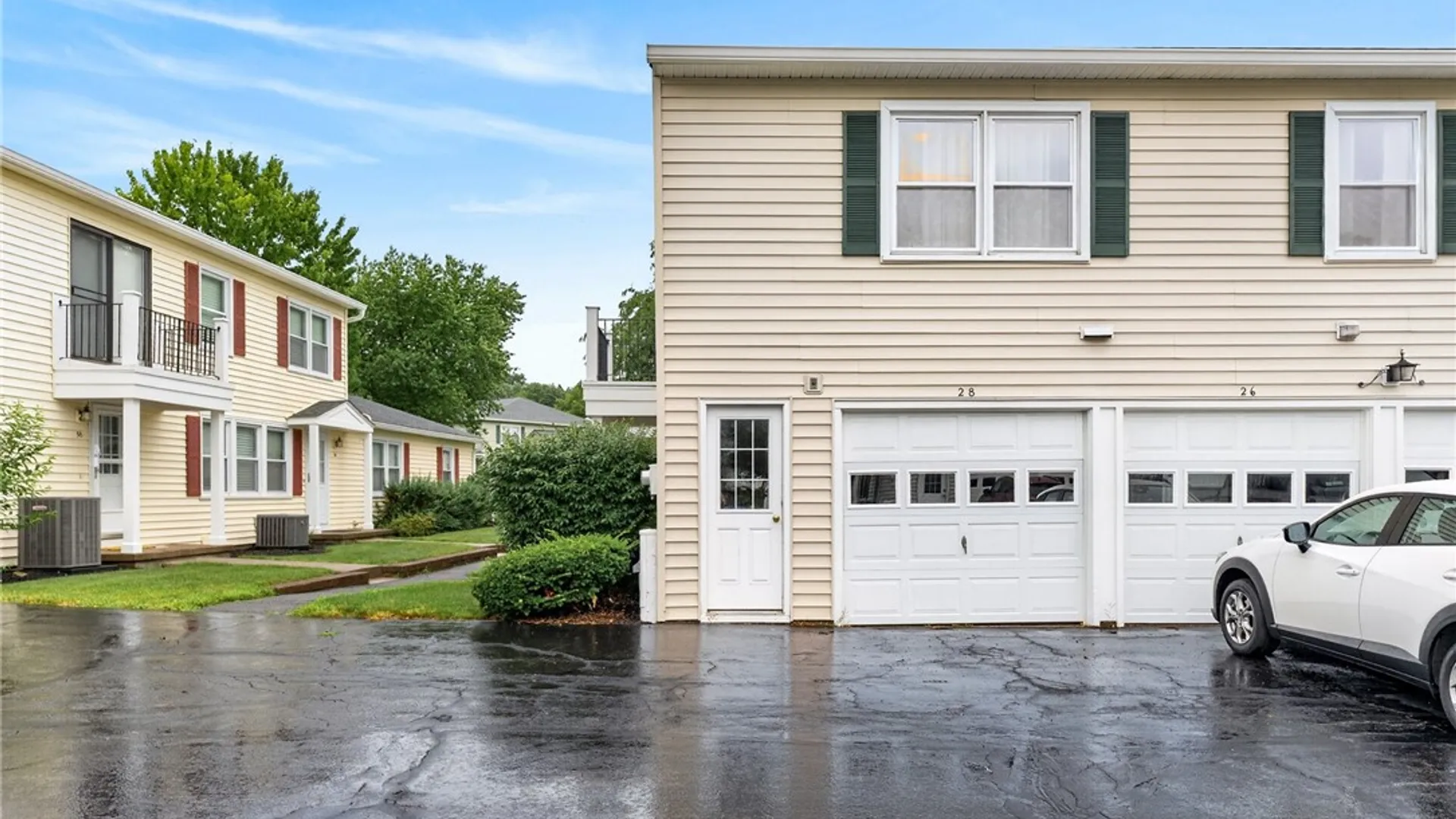 Property at 28 Arrowhead Way, Perinton, NY 14450 4