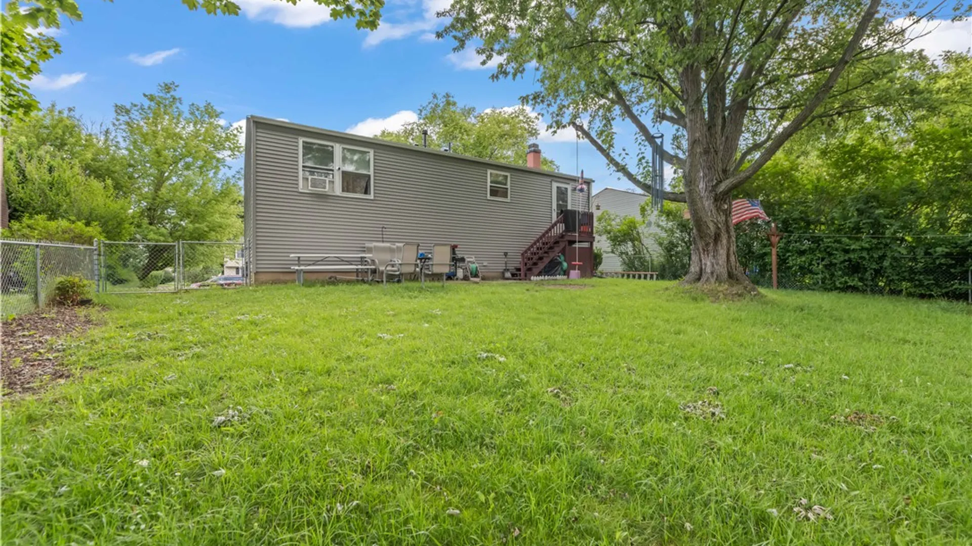 Property at 5782 Bonnie Brae Circle, Farmington, NY 14425 5