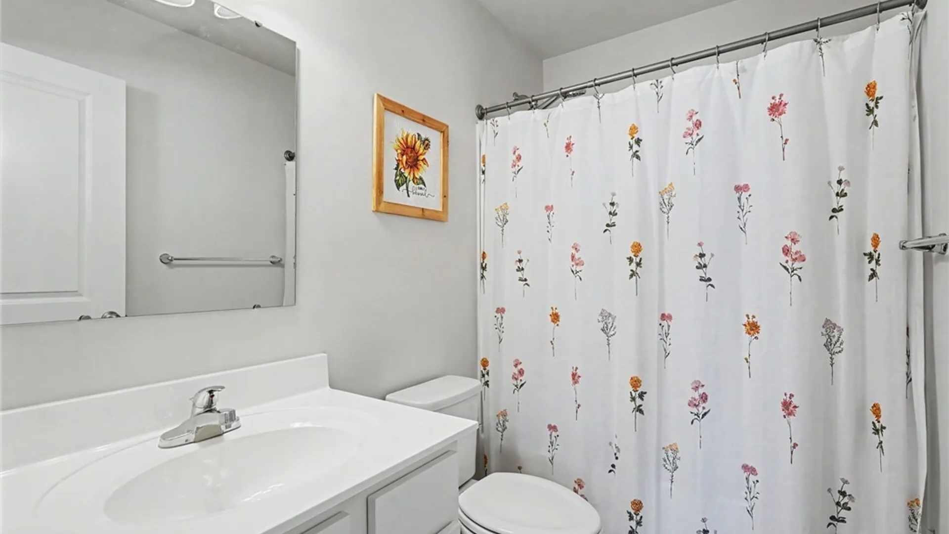Property at 33 Allie Lane, Hamburg, NY 14075 20