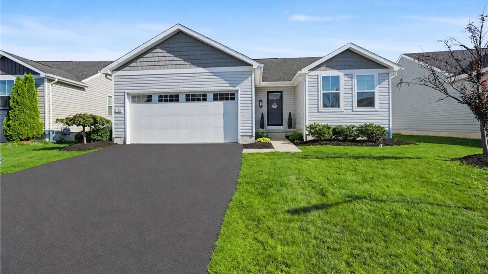 Property at 33 Allie Lane, Hamburg, NY 14075 41