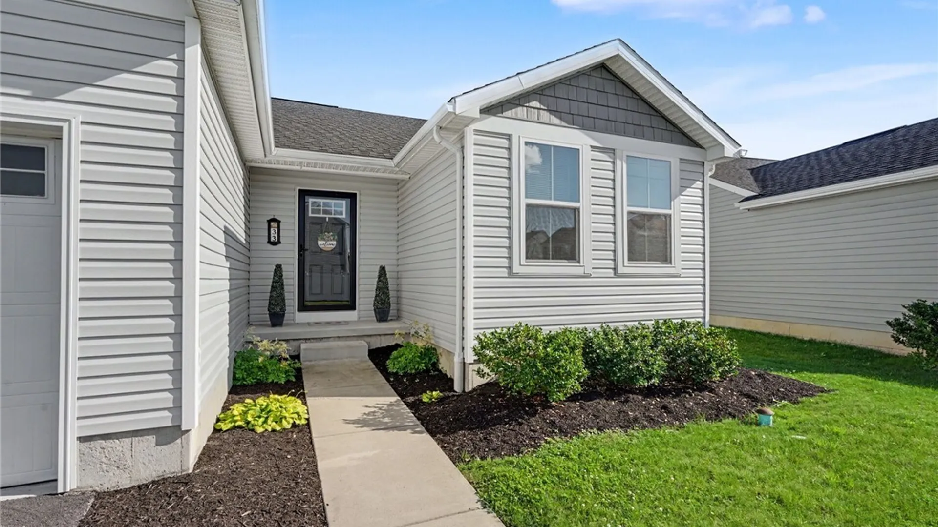 Property at 33 Allie Lane, Hamburg, NY 14075 43