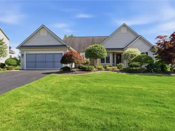 Property at 1024 Pondbrook Point, Webster, NY 14580