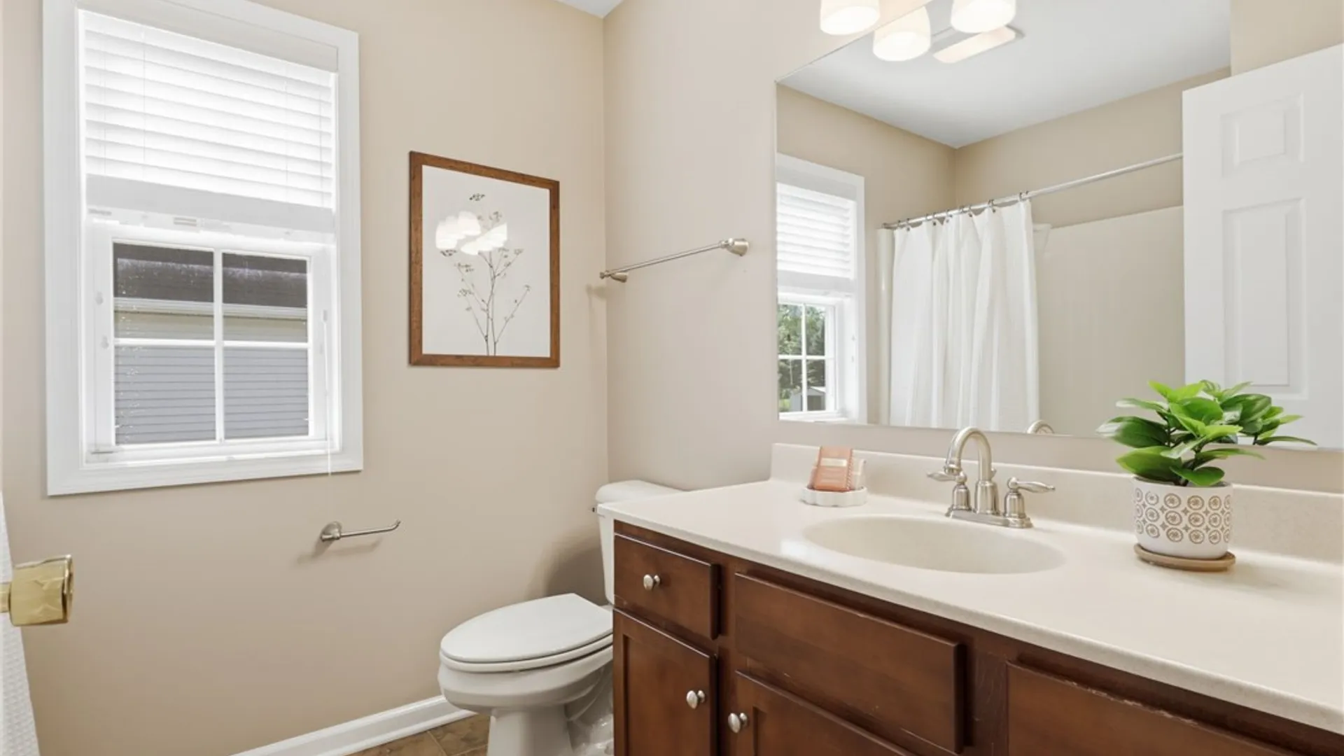 Property at 1024 Pondbrook Point, Webster, NY 14580 21