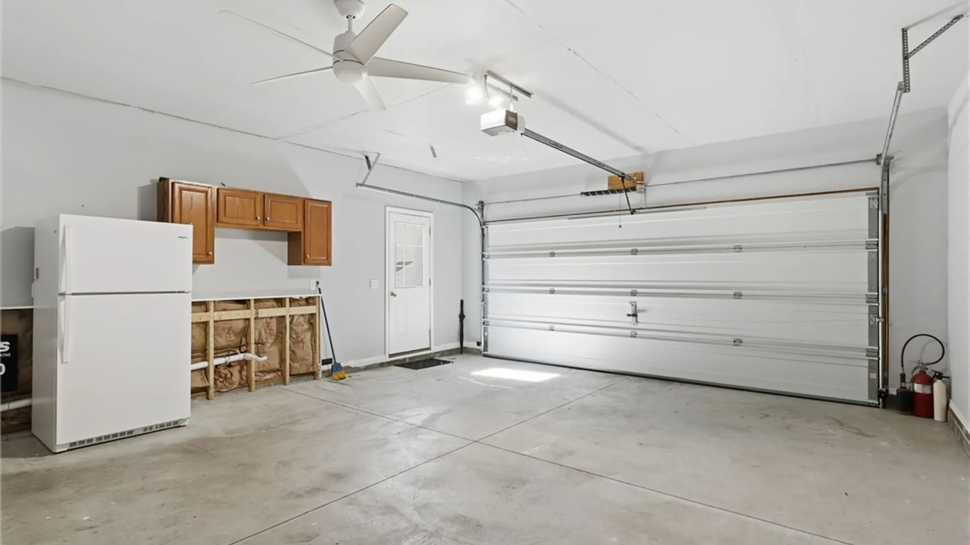Property at 1024 Pondbrook Point, Webster, NY 14580 26