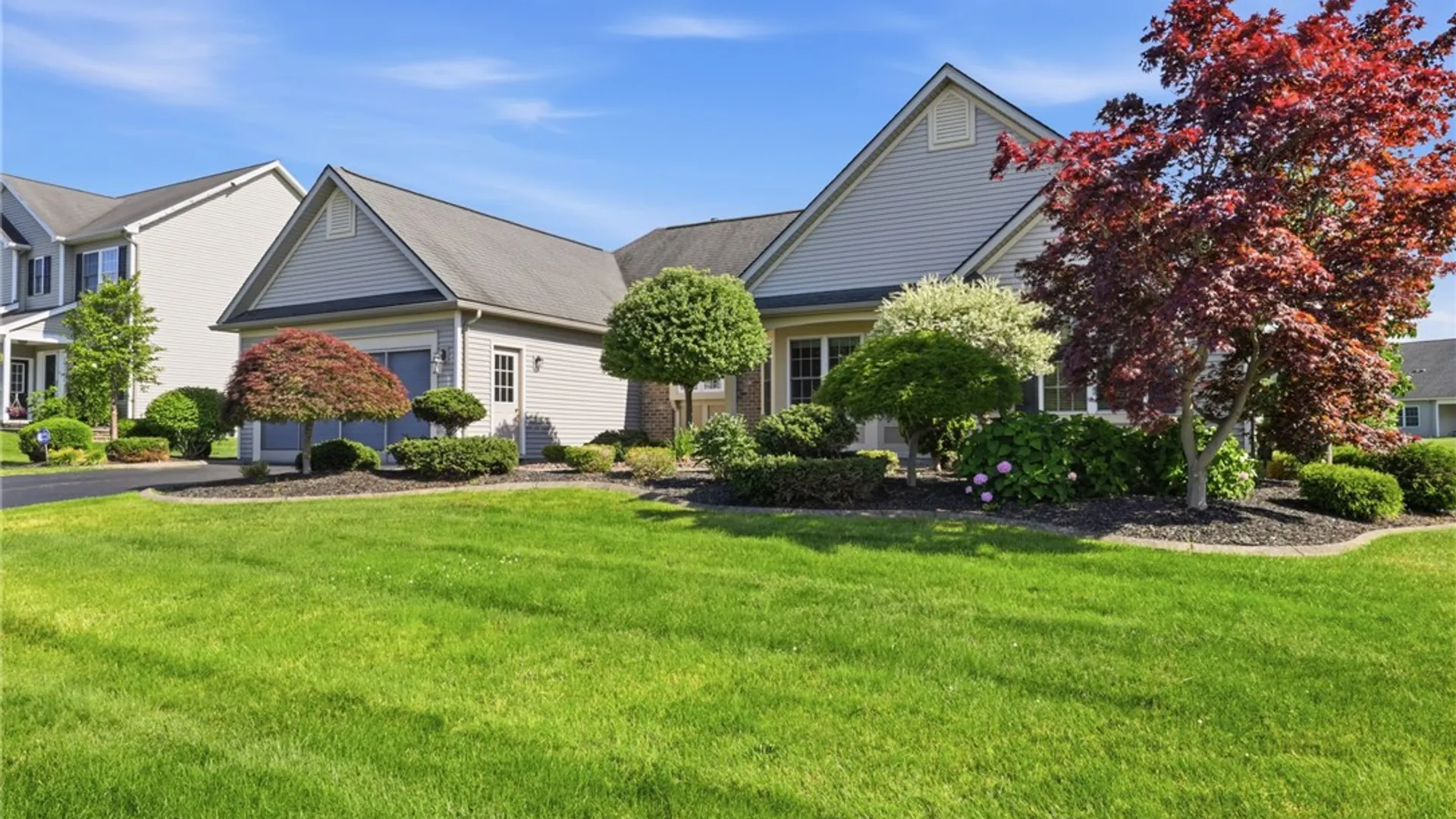 Property at 1024 Pondbrook Point, Webster, NY 14580 36