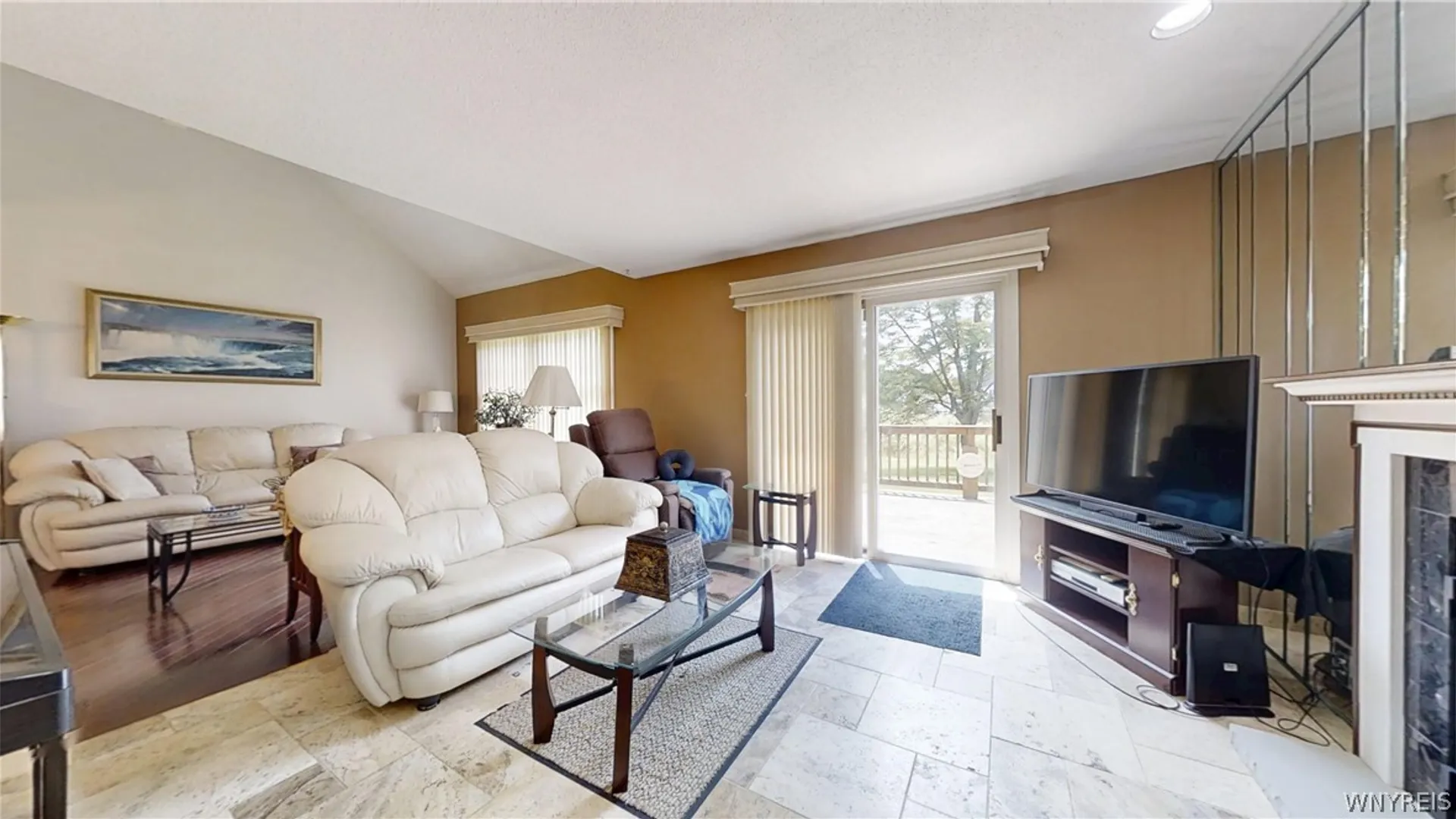 Property at 9 Hawthorne, Lancaster, NY 14043 15