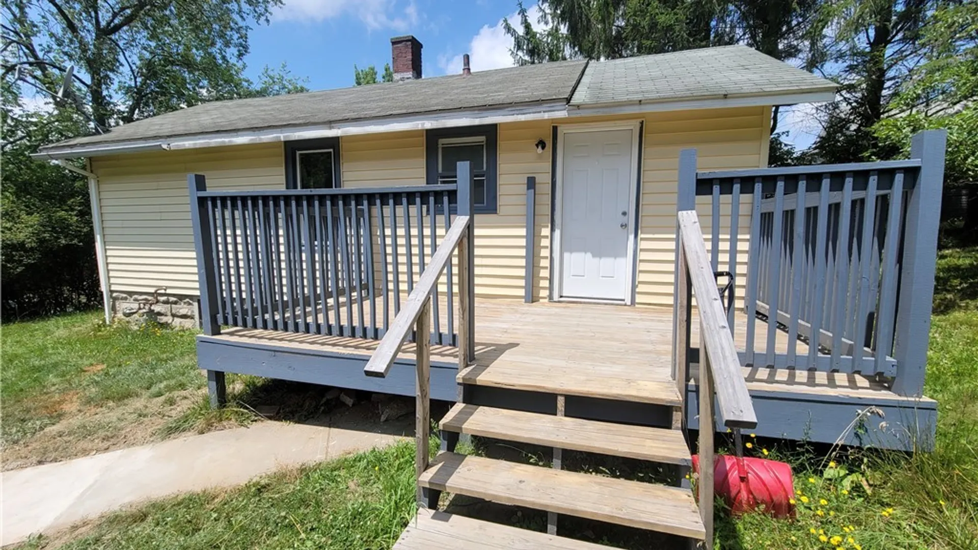 Property at 131 Elam Avenue, Jamestown, NY 14701 3