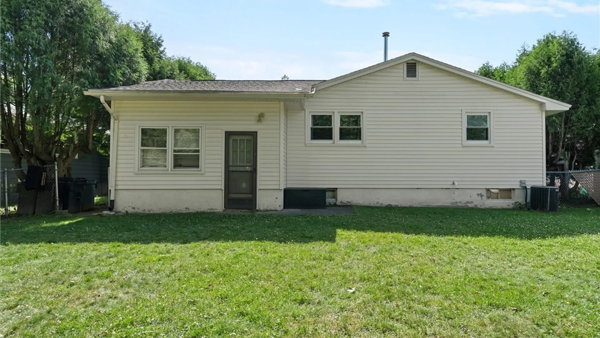 Property at 107 Glenwood Drive, Clay, NY 13090 31