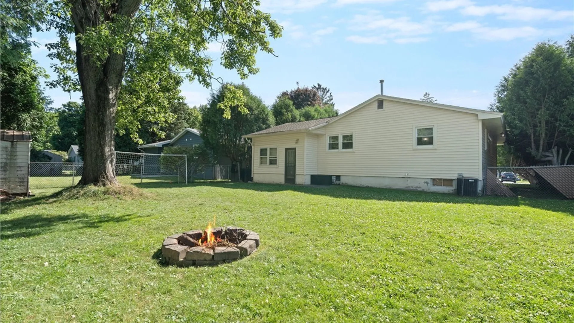 Property at 107 Glenwood Drive, Clay, NY 13090 32