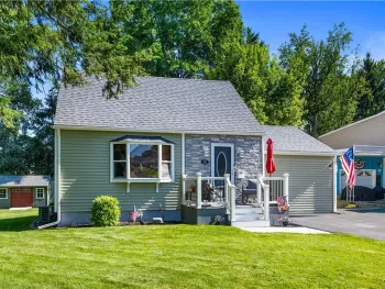 Property at 12 Davis Place, New Hartford, NY 13413